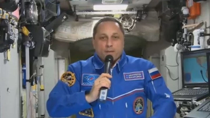 Μήνυμα συμπαράστασης στον ελληνικό λαό από Ρώσο κοσμοναύτη – Βίντεο